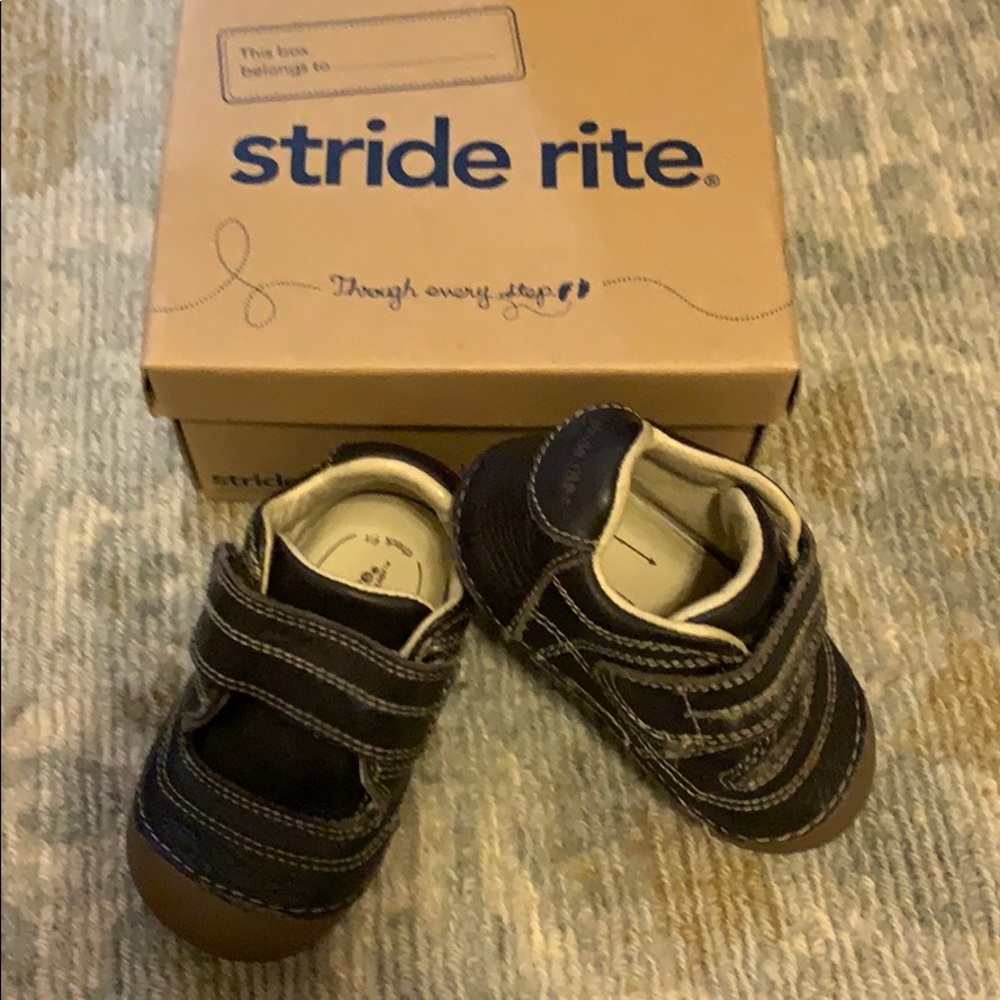 Stride rite infant boys first walking shoes